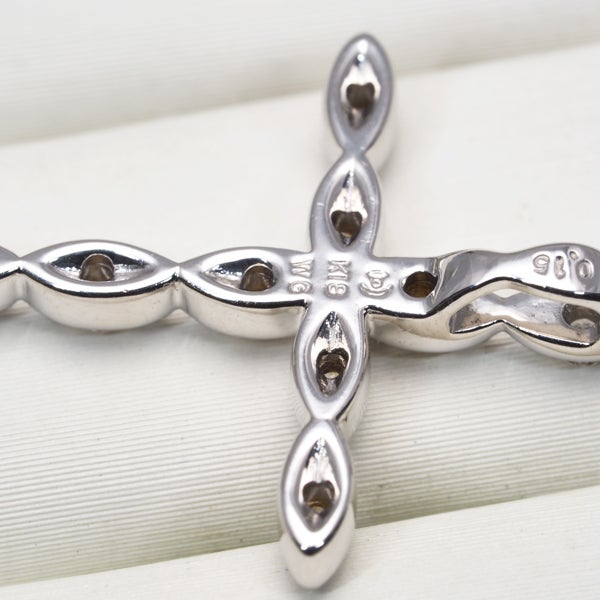 タサキ ペンダントトップ ダイヤ 0.15ct  クロス K18WG 