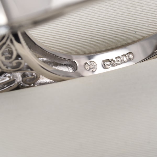 タサキ リング ダイヤ 0.73ct  バゲットカット V字 クラシック 12号 Pt900 