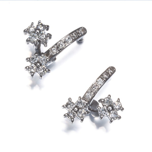 ダイヤ 0.25ct/0.25ct フラワー  ピアス K18WG 