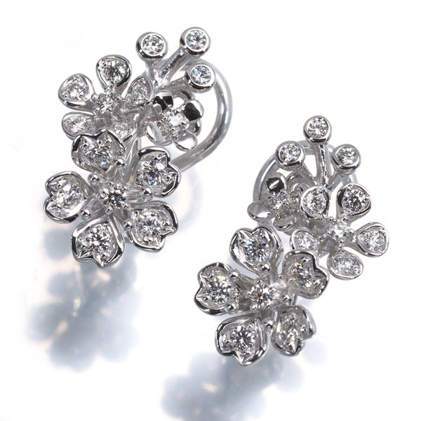 ミキモト イヤリング  ダイヤ 0.23ct/0.23ct ブルーム フラワー K18WG 