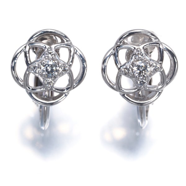 タサキ イヤリング  ダイヤ 0.08ct/0.08ct  フラワー K18WG 