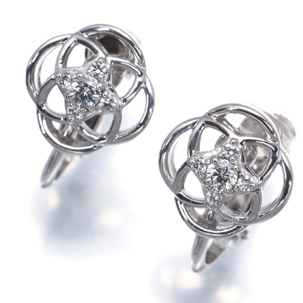 タサキ イヤリング  ダイヤ 0.08ct/0.08ct  フラワー K18WG 
