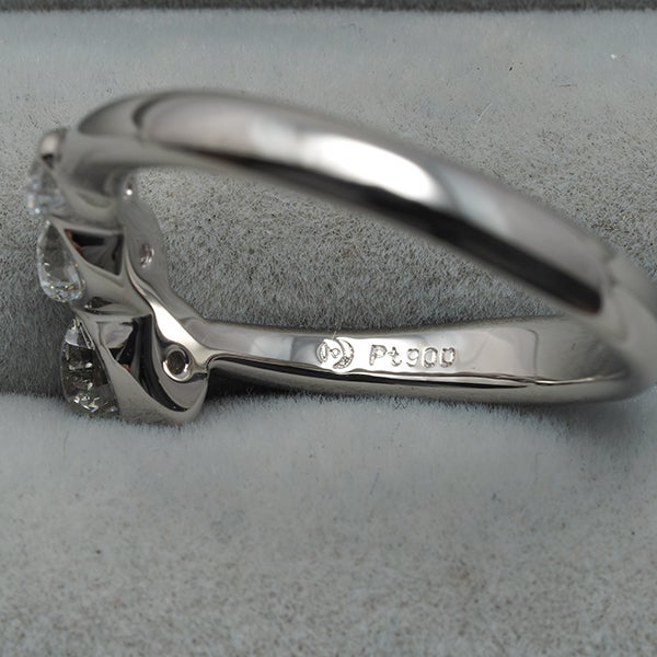 タサキ リング  ダイヤ 0.59ct  トリロジー 10号 Pt900 