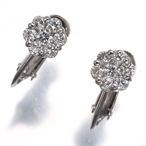  ダイヤ 0.30ct/0.30ct フラワー パヴェ  イヤリング K18WG 