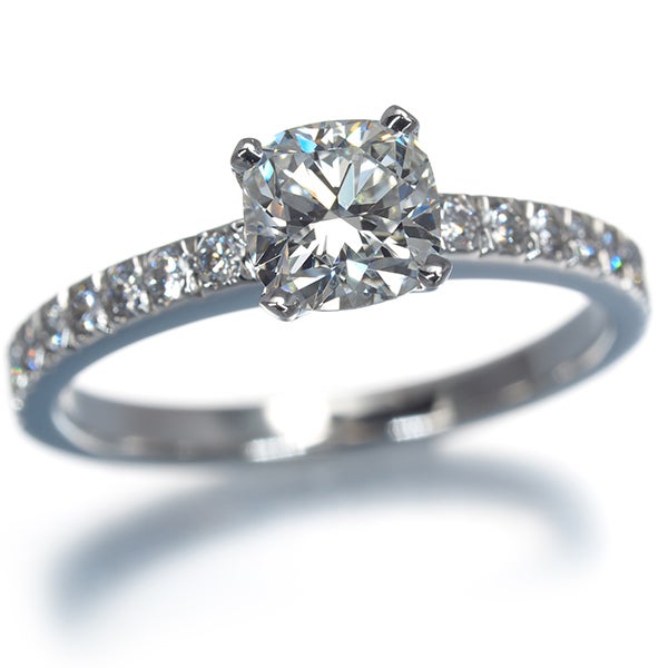 ティファニー リング  ダイヤ 0.66ct ノヴォ ソリティア クッションカット 9号 Pt950 鑑