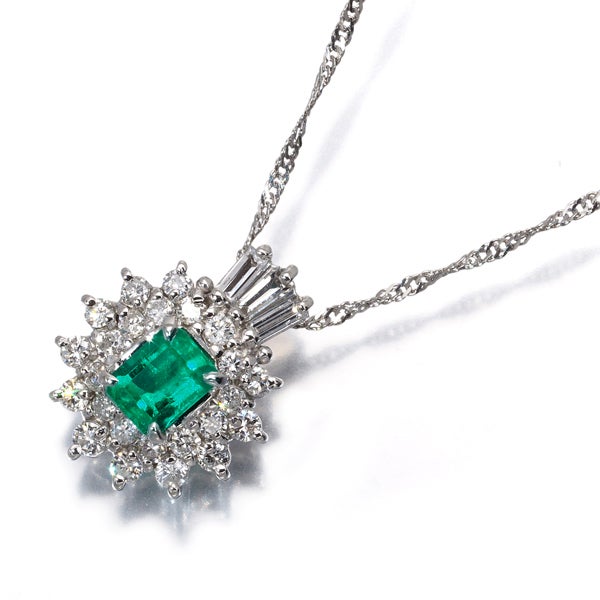 エメラルド 0.30ct ダイヤ ダイヤモンド 0.41ct ネックレス Pt900